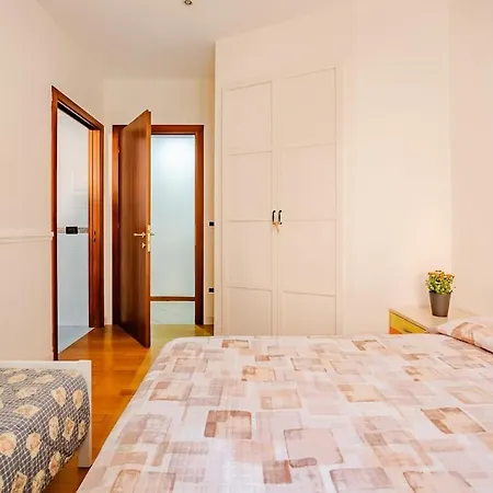 Comodo Per Visitare E Venezia